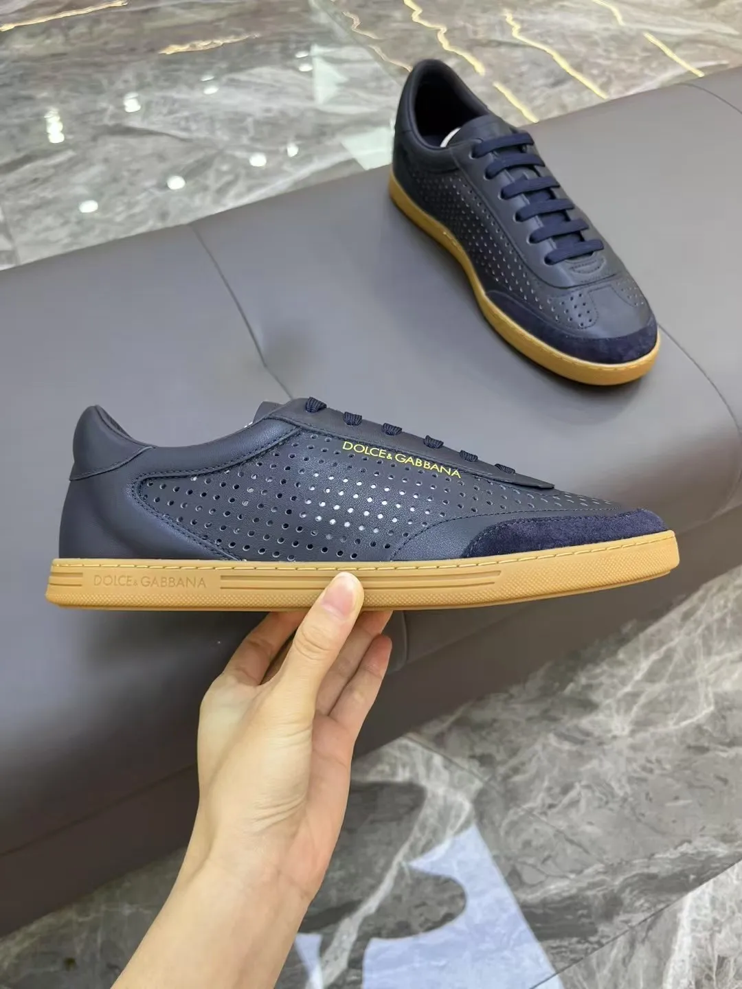 Men's Men's Shoes 💰400 [New Style] 🐝🐝DG—Dolce&G men's calfskin sneakers Portofino Yacht shoes, simple and versatile design, unique saddle leather soles. The Dolce &G logo rear wing is the icing on the cake. Imported cowhide + rubber outsole Size: 39-44 (customized at 38.45)
